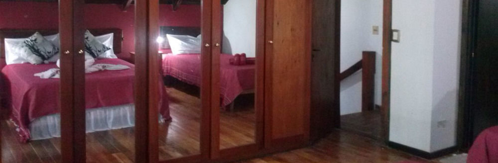 Petit Hotel Caraguata Puerto Iguazu Bagian luar foto