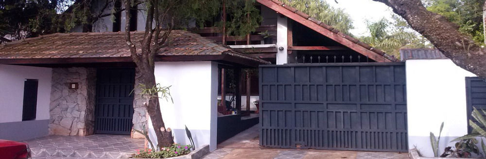 Petit Hotel Caraguata Puerto Iguazu Bagian luar foto