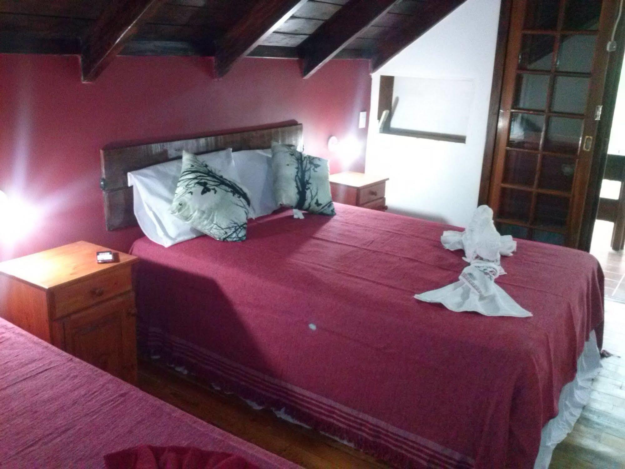 Petit Hotel Caraguata Puerto Iguazu Bagian luar foto