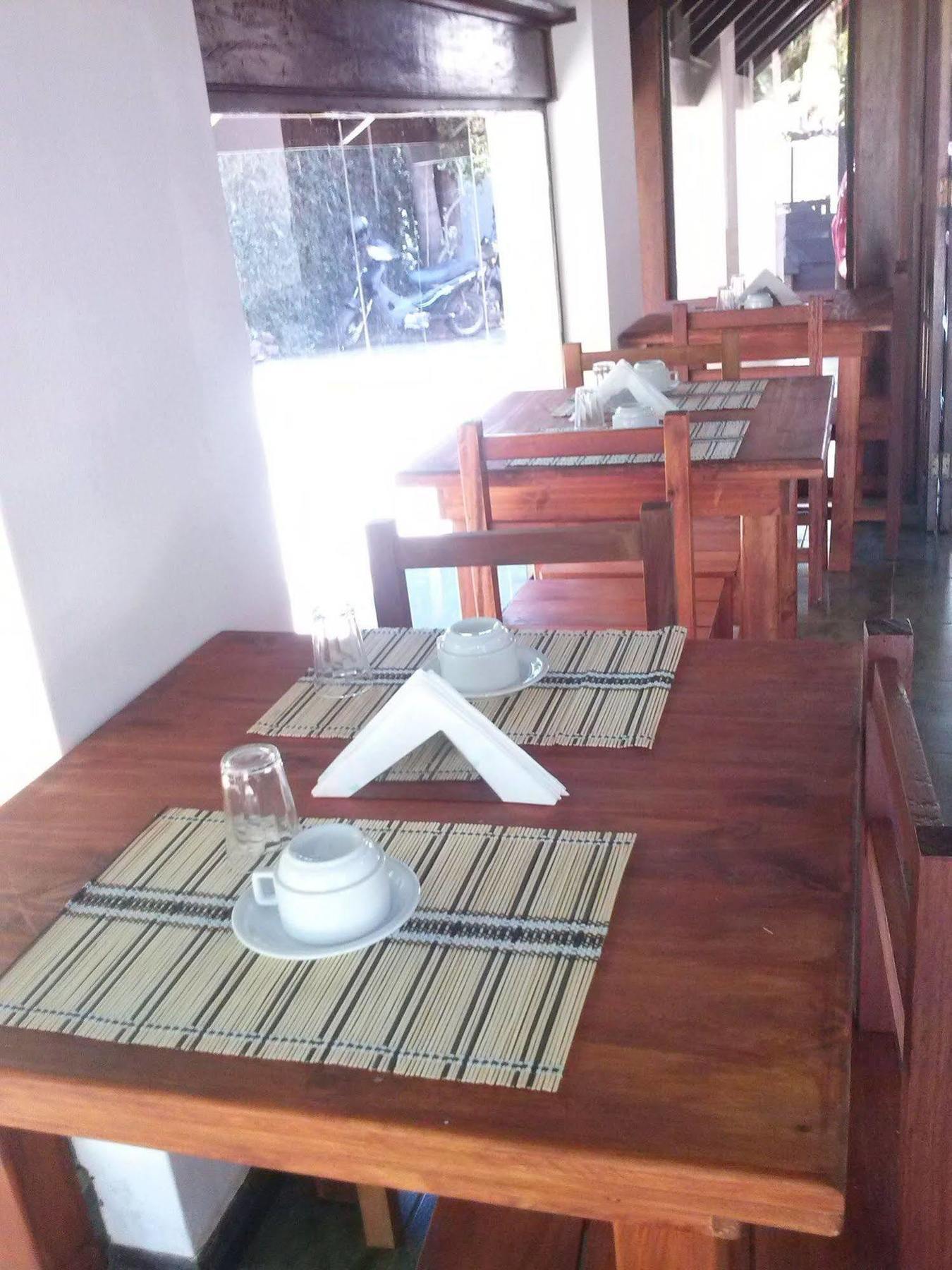 Petit Hotel Caraguata Puerto Iguazu Bagian luar foto