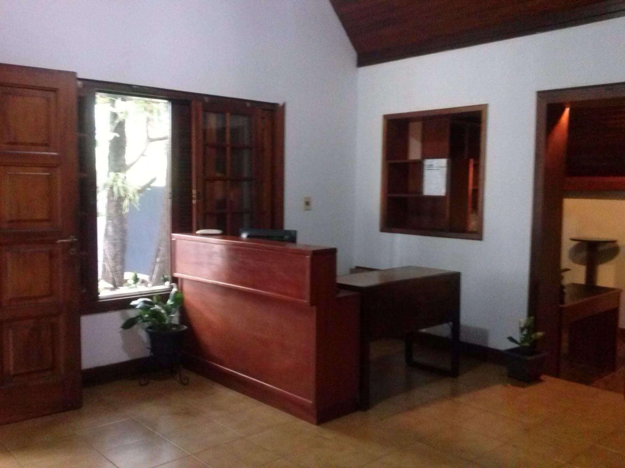 Petit Hotel Caraguata Puerto Iguazu Bagian luar foto