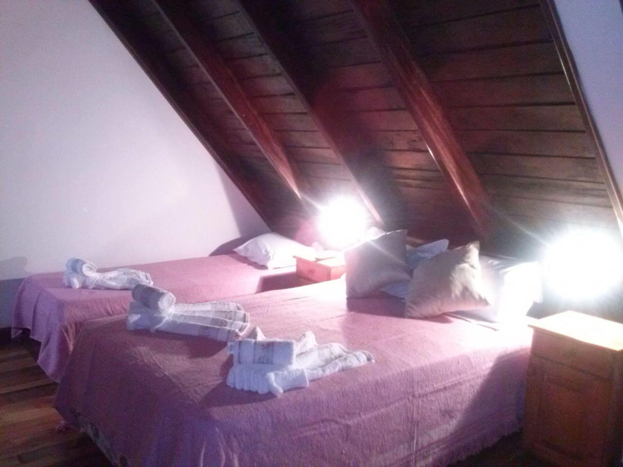 Petit Hotel Caraguata Puerto Iguazu Bagian luar foto